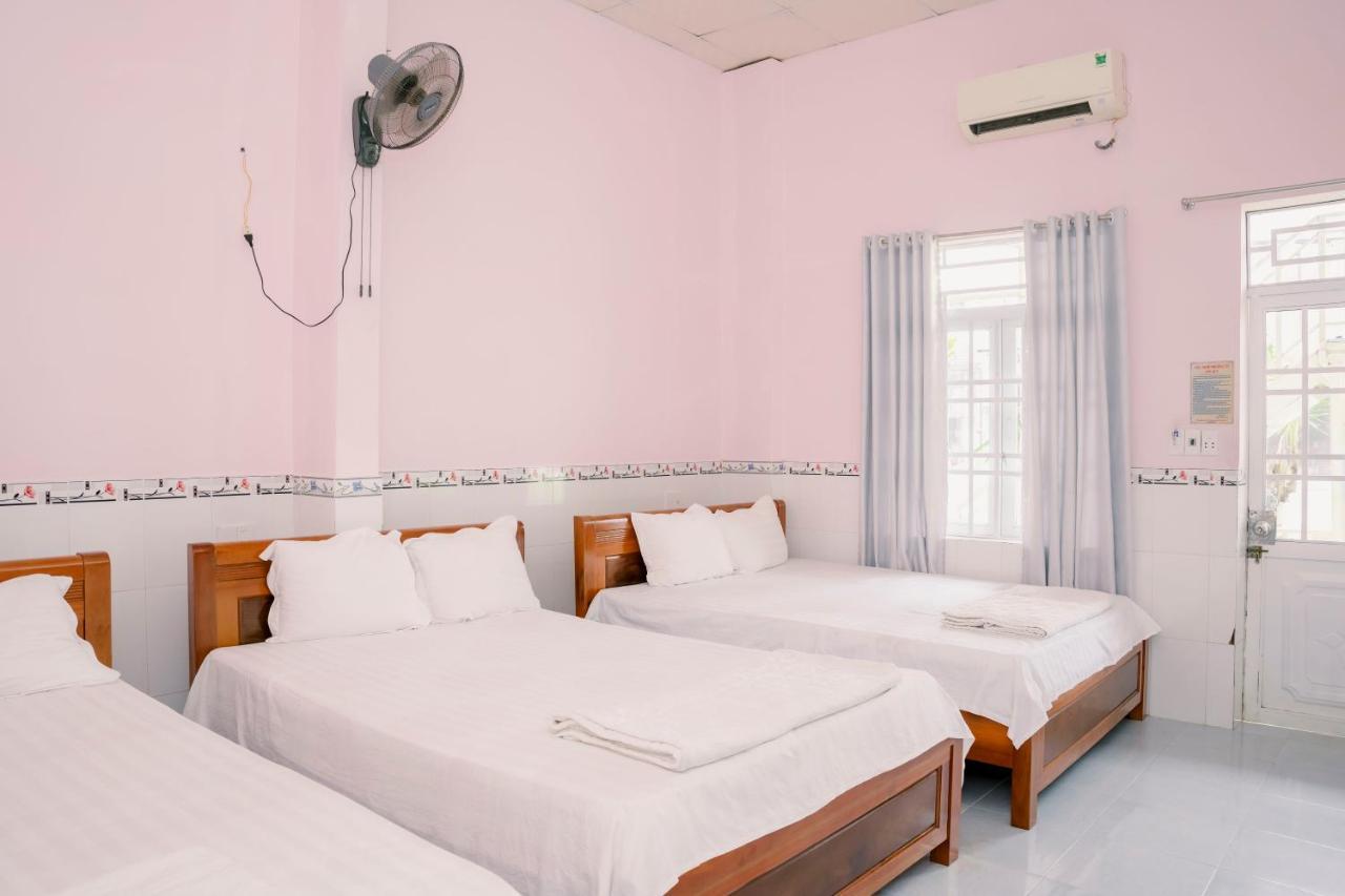 Phuong Tu Hostel Xuyen Moc Bagian luar foto