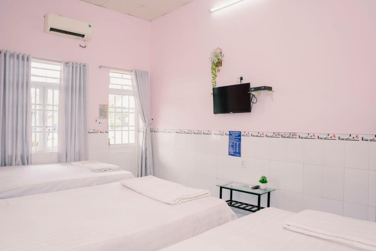 Phuong Tu Hostel Xuyen Moc Bagian luar foto