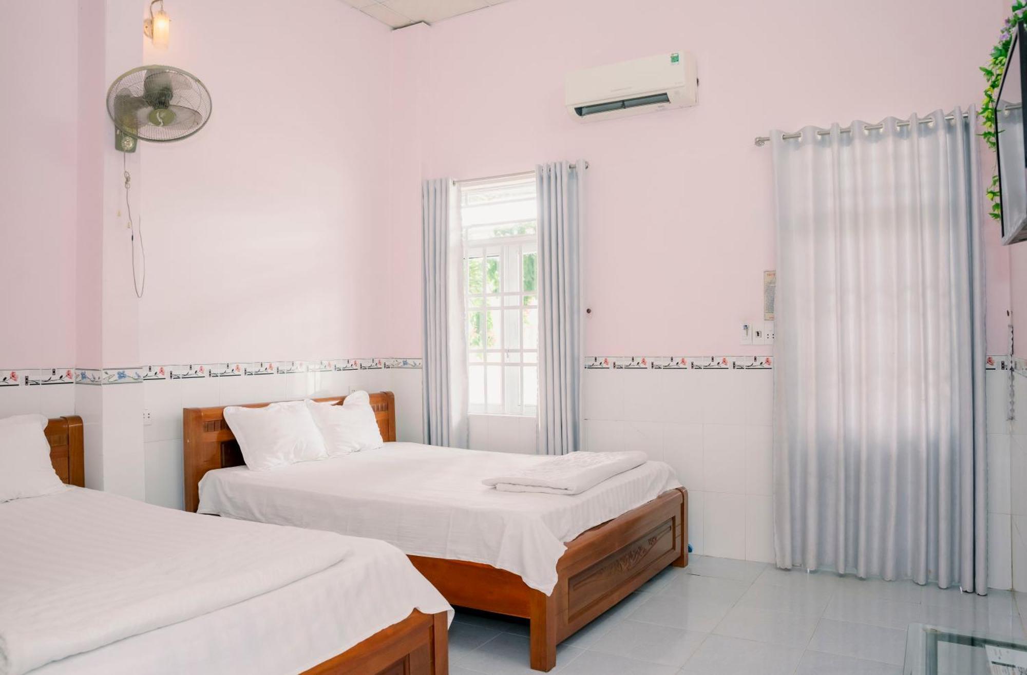 Phuong Tu Hostel Xuyen Moc Bagian luar foto