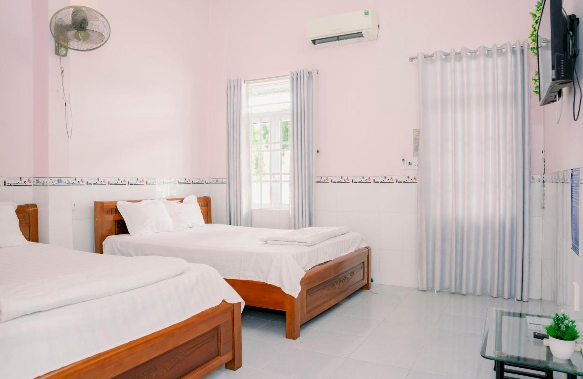 Phuong Tu Hostel Xuyen Moc Bagian luar foto