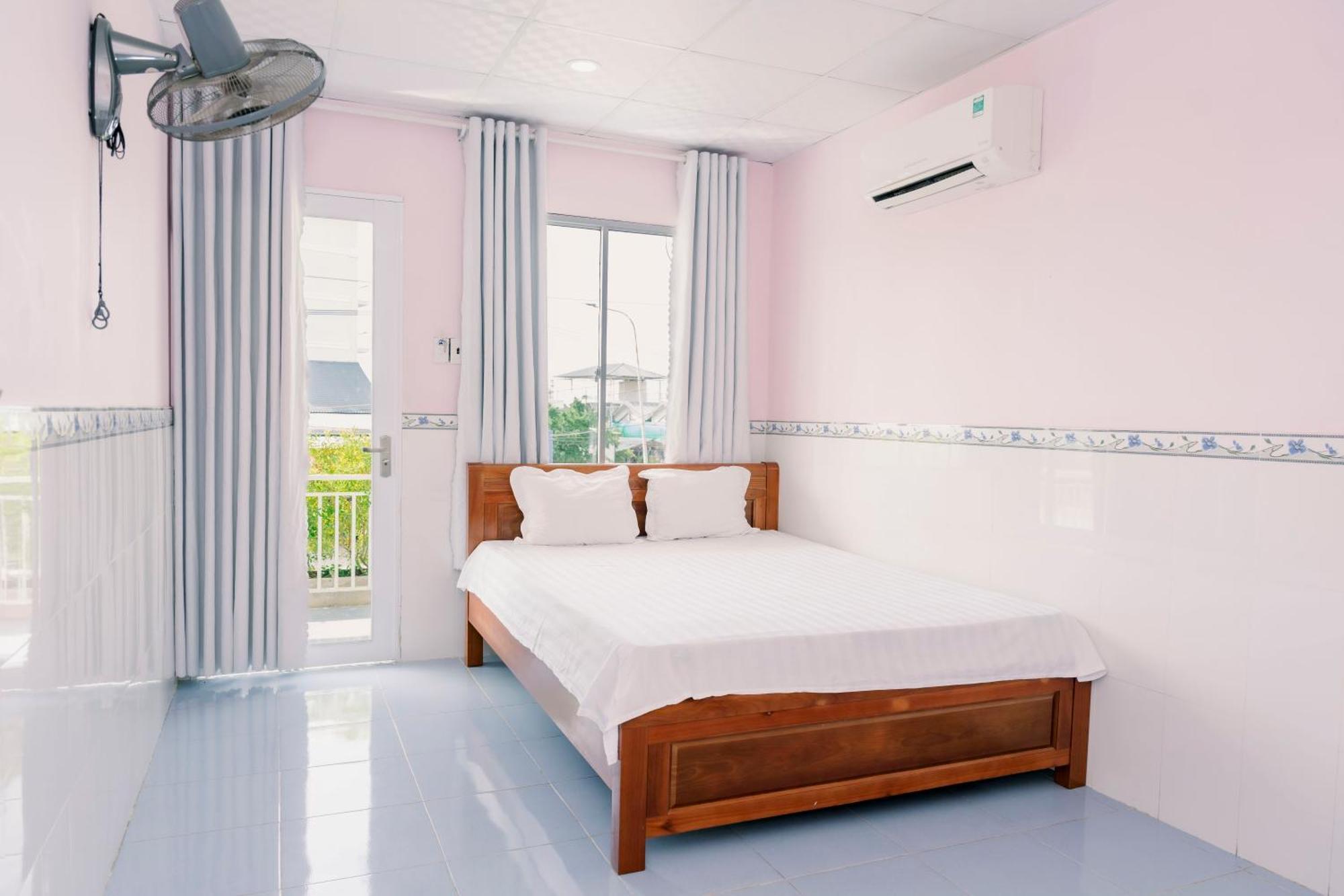 Phuong Tu Hostel Xuyen Moc Bagian luar foto