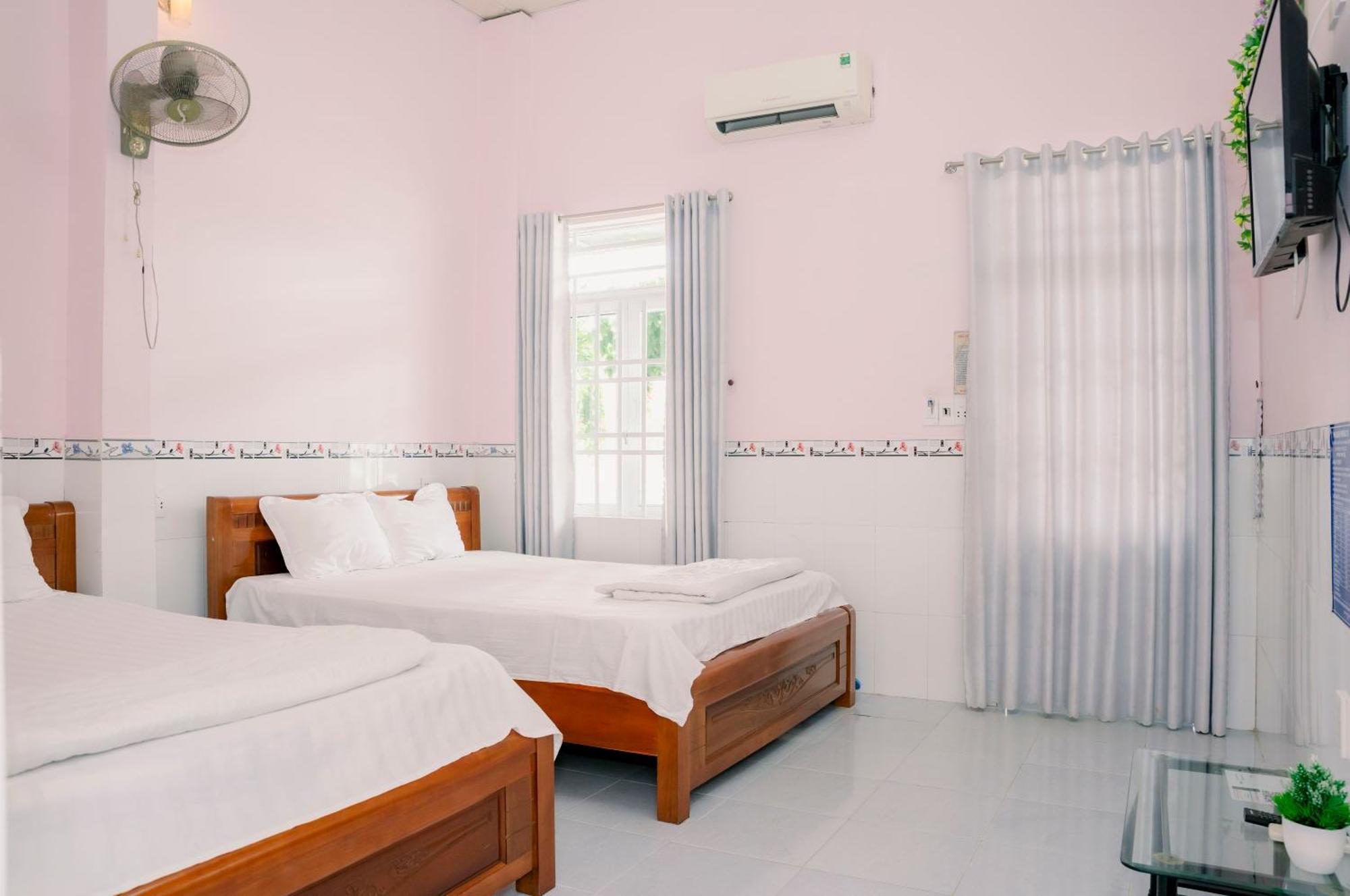 Phuong Tu Hostel Xuyen Moc Bagian luar foto