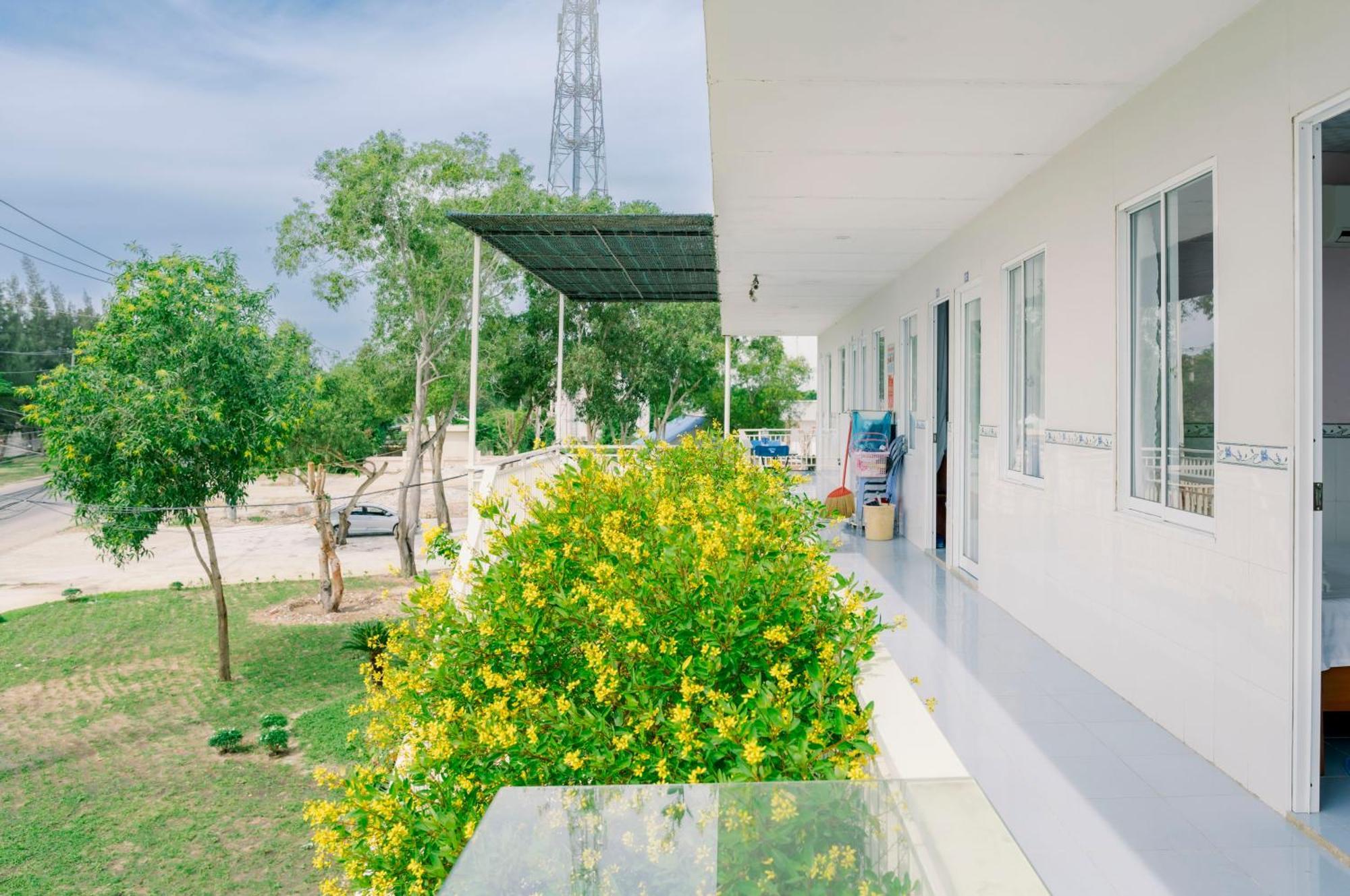 Phuong Tu Hostel Xuyen Moc Bagian luar foto